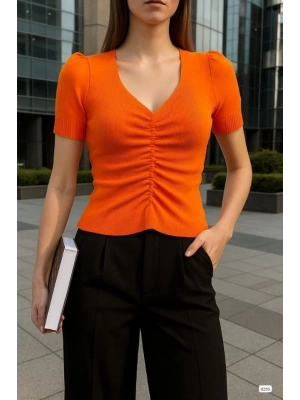 Kadın V Yaka Önü Büzgü Detaylı Triko Bluz