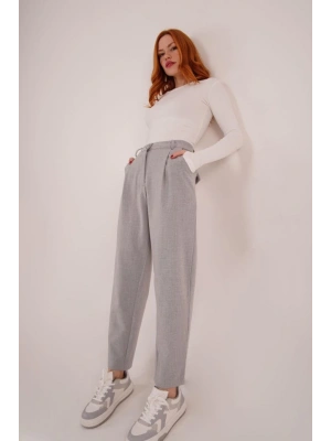 Kapama Cep Detaylı Gri Pantolon