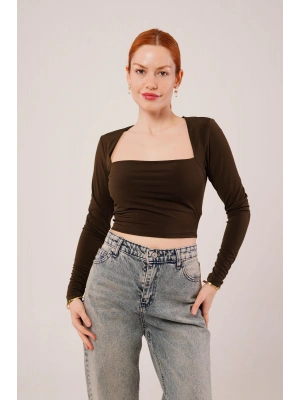 Kare Yaka Basic Kahverengi Bluz