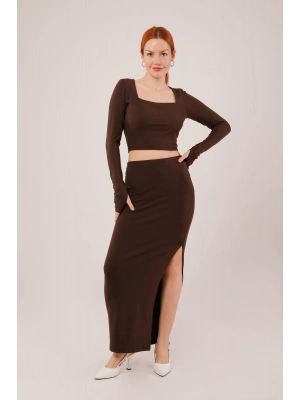 Kare Yaka Bluz Ve Yırtmaç Detaylı Etek İkili Kahverengi Takım