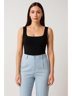 Kare Yaka Kalın Askılı Bodysuit