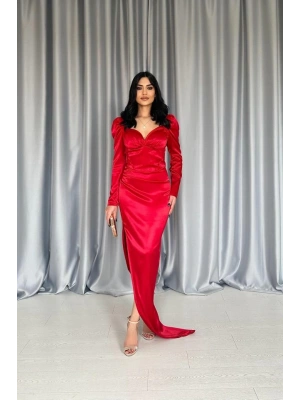 Kırmızı Göğsü Kuplu Yırtmaçlı Elbise