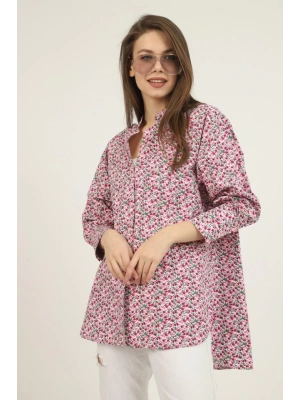 Kırmızı V Yakalı Ve Desenli Gömlek