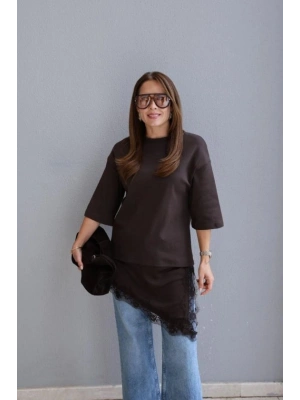 Kısa Kollu Asimetrik Kesim Dantel Güpür Detay Bluz