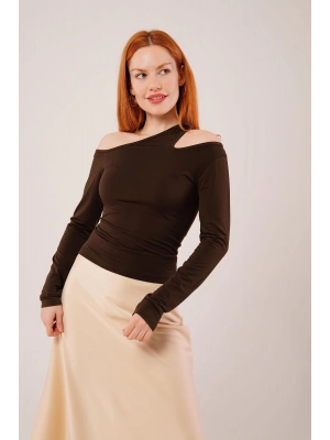 Omuz Dekolte Detaylı Kahverengi Bluz