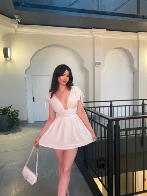 Omuzu Ip Askılı Şortlu Elbise  Beyaz