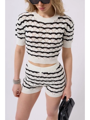 Örgü Detay Çizgili Crop Bluz