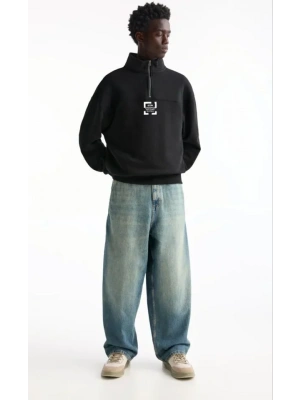 Oversize Yarım Farmuarlı Yakalı Özel Tasarım Basic weathirt  iyah