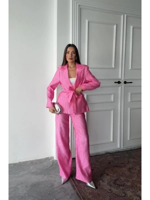 Pembe Beli Kuşaklı Ceket Ve Pantolon Parlak Takım