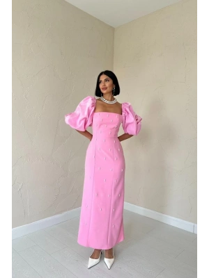 Pembe İşlemeli Kolu Garnili Elbise