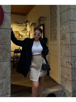 ŞANELKAPAKLI ÇOBAN DİKİŞ DETAYLI KIA ETEK  Bej