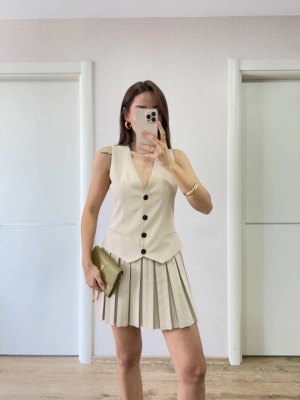 Takım Görünümlu Yelekli ini Elbise Bej