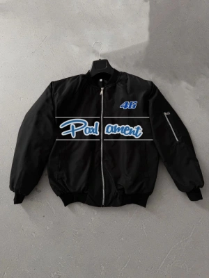 Tam Kalıp Uzun Kol Baskılı Bomber Ceket  iyah