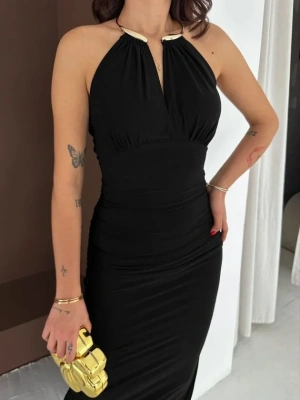 Uzun Abiye Elbise Yırtmaçlı ırt Dekolteli Şık Gece Elbisesi  iyah