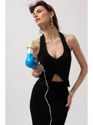 V Detay Dokulu Crop Bluz