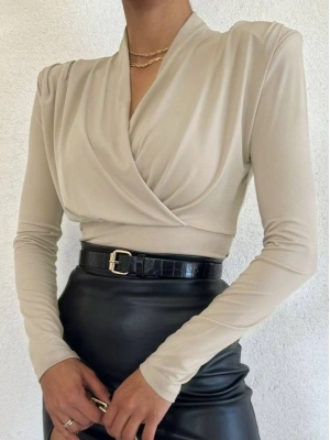 Vatkalı Kruvaze Model Sandy BluzBej