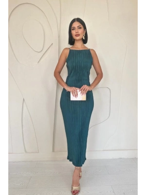 Zümrüt Piliseli Halter Boyun Elbise