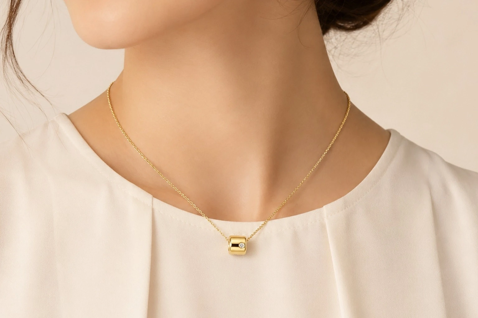 Broche Orbit Pırlanta Kolye
