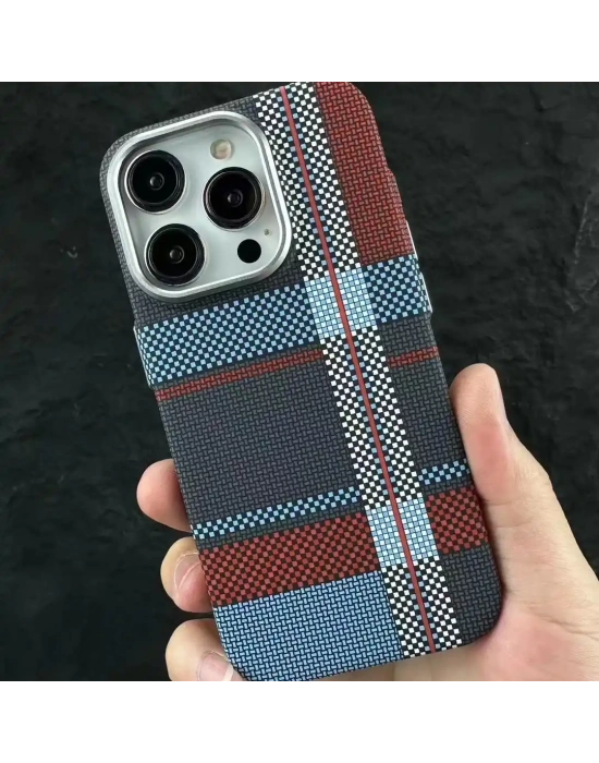 iPhone 15 Pro – Karbon Fiber Kılıf Magsafe Özellikli