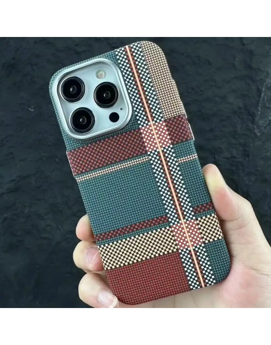 iPhone 15 Pro – Karbon Fiber Kılıf Magsafe Özellikli