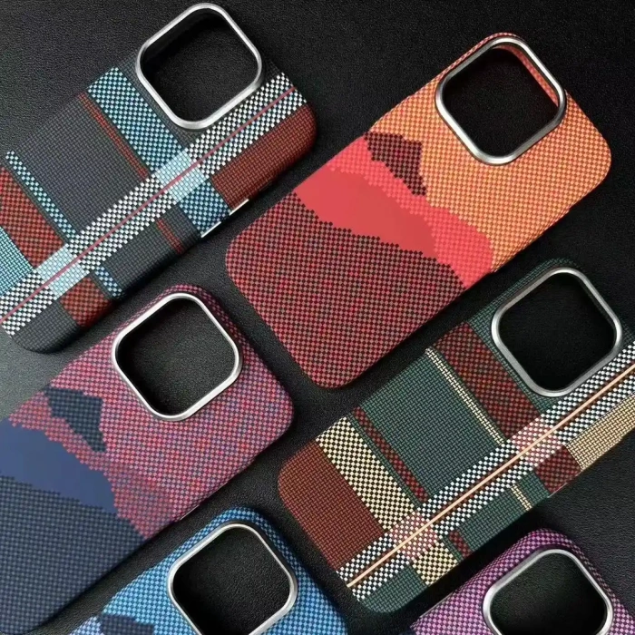 iPhone 15 Pro – Karbon Fiber Kılıf Magsafe Özellikli