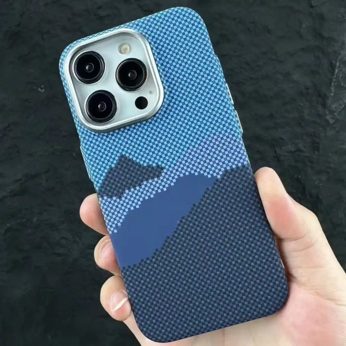 iPhone 15 Pro – Karbon Fiber Kılıf Magsafe Özellikli