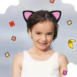 Sevimli Pofuduk Kedi Kulak Tacı