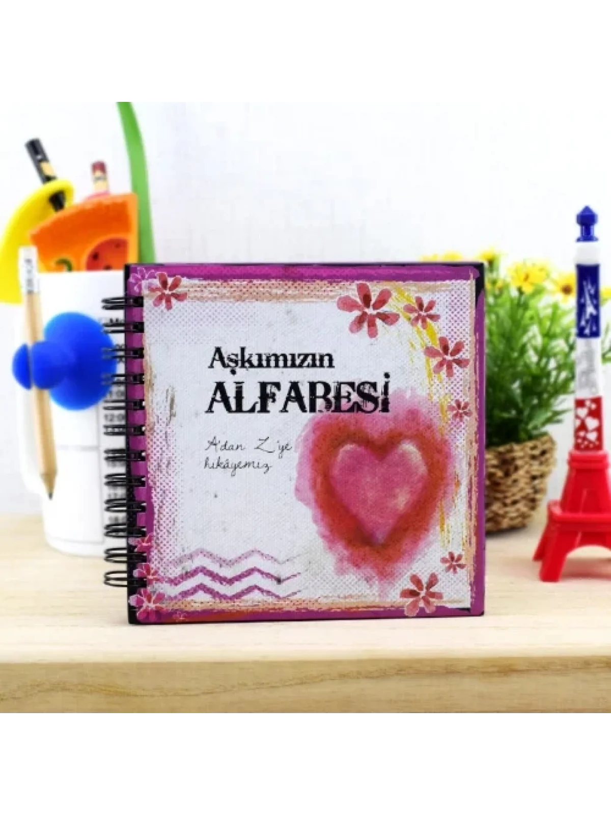 Sevgililere Romantik Aşkımızın Alfabesi Kitabı