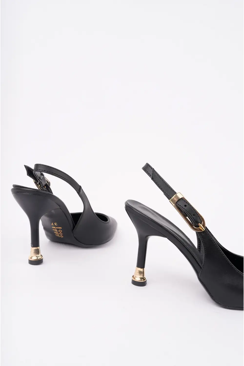 Kadın Siyah Deri Tokalı Sivri Şık Topuklu Stiletto Ayakkabı