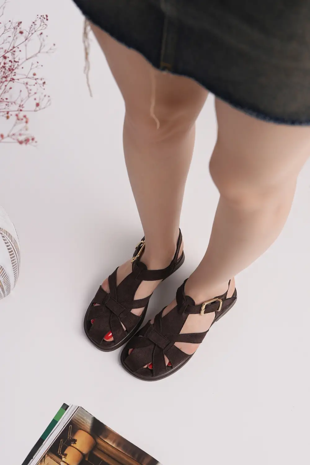 Kadın Kahverengi Süet Kumaş Rahat Taban Günlük Sandalet