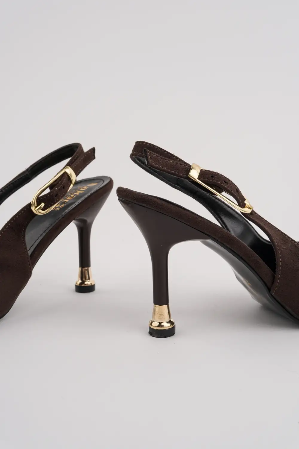 Kadın Kahverengi Süet Tokalı Sivri Şık Topuklu Stiletto Ayakkabı
