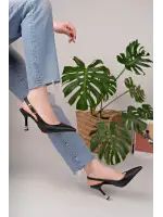 Kadın Siyah Deri Tokalı Sivri Şık Topuklu Stiletto Ayakkabı