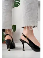 Kadın Siyah Rugan Tokalı Sivri Burun Şık Topuklu Stiletto Ayakkabı
