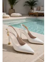Kadın Beyaz Rugan Tokalı Sivri Şık Topuklu Stiletto Ayakkabı