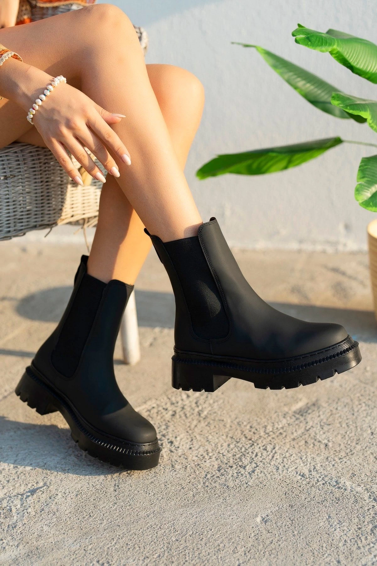 chelsea Kadın Siyah Mat Lastikli Bot