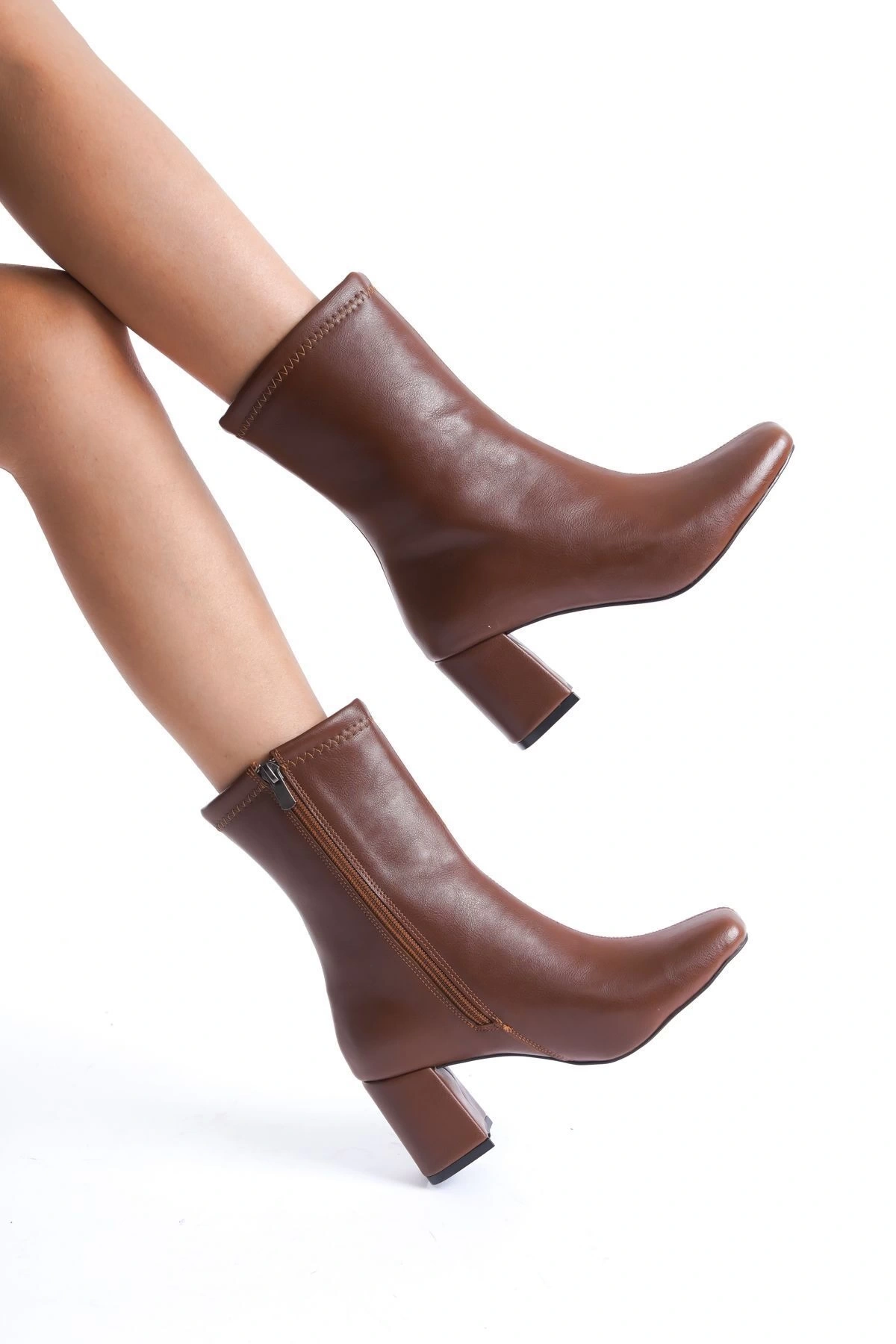Kadın Taba Cilt Küt Burun Orta Boy Topuklu Bot