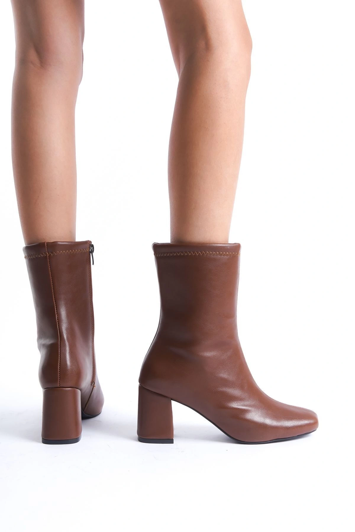 Kadın Taba Cilt Küt Burun Orta Boy Topuklu Bot