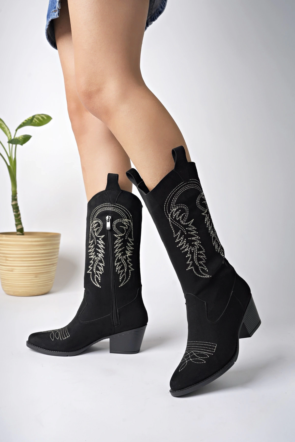 Siyah Süet Nakışlı Yeni Sezon Kadın Kovboy Çizme