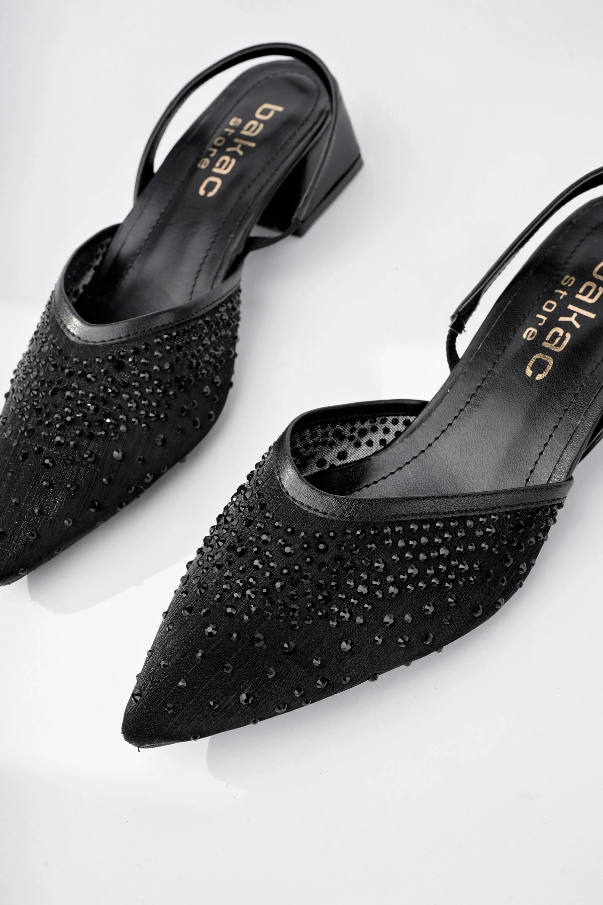 Kadın Siyah Kısa Topuklu Taşlı Ayakkabı