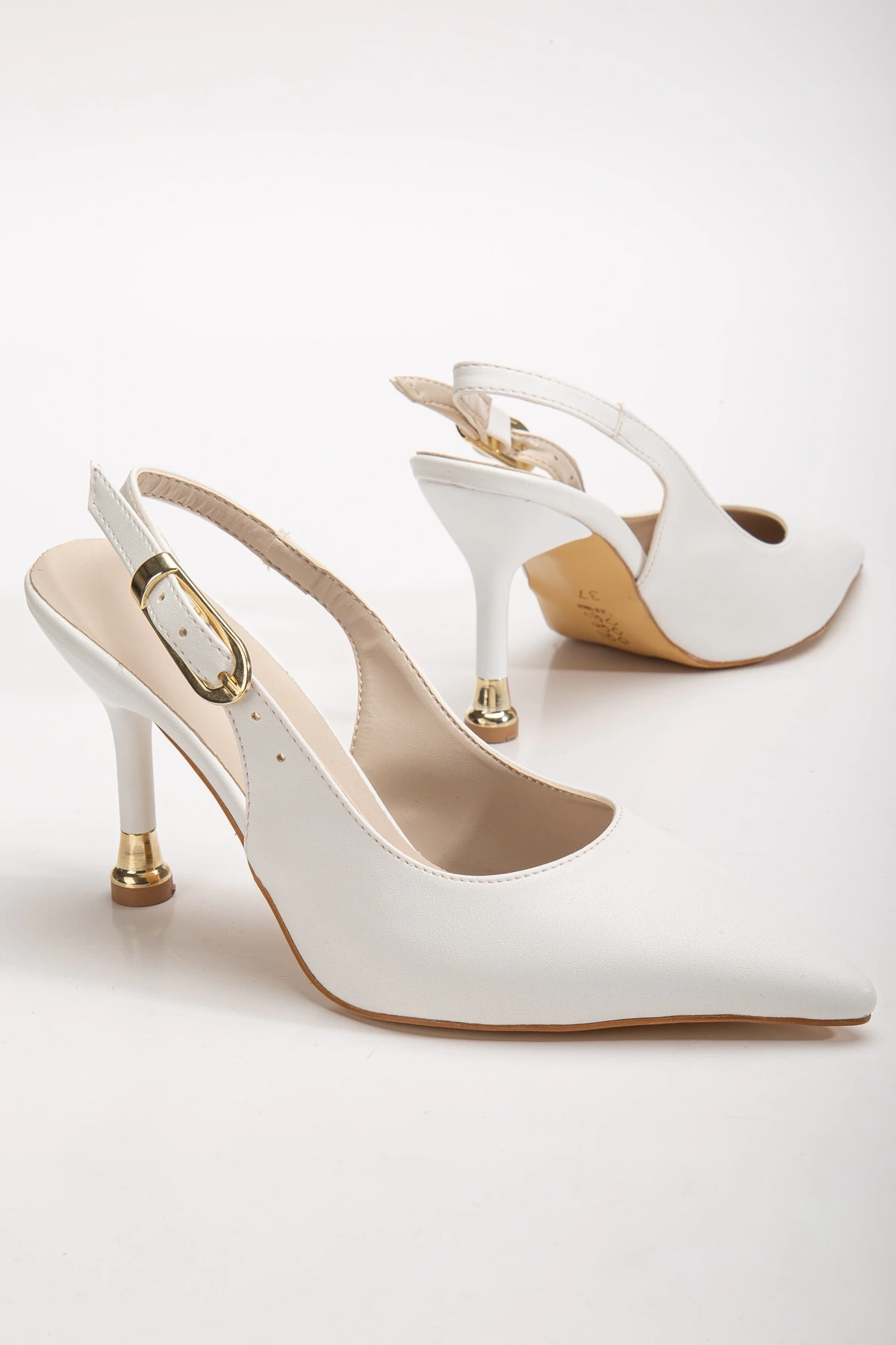 Kadın Beyaz Deri Tokalı Sivri Şık Topuklu Stiletto Ayakkabı