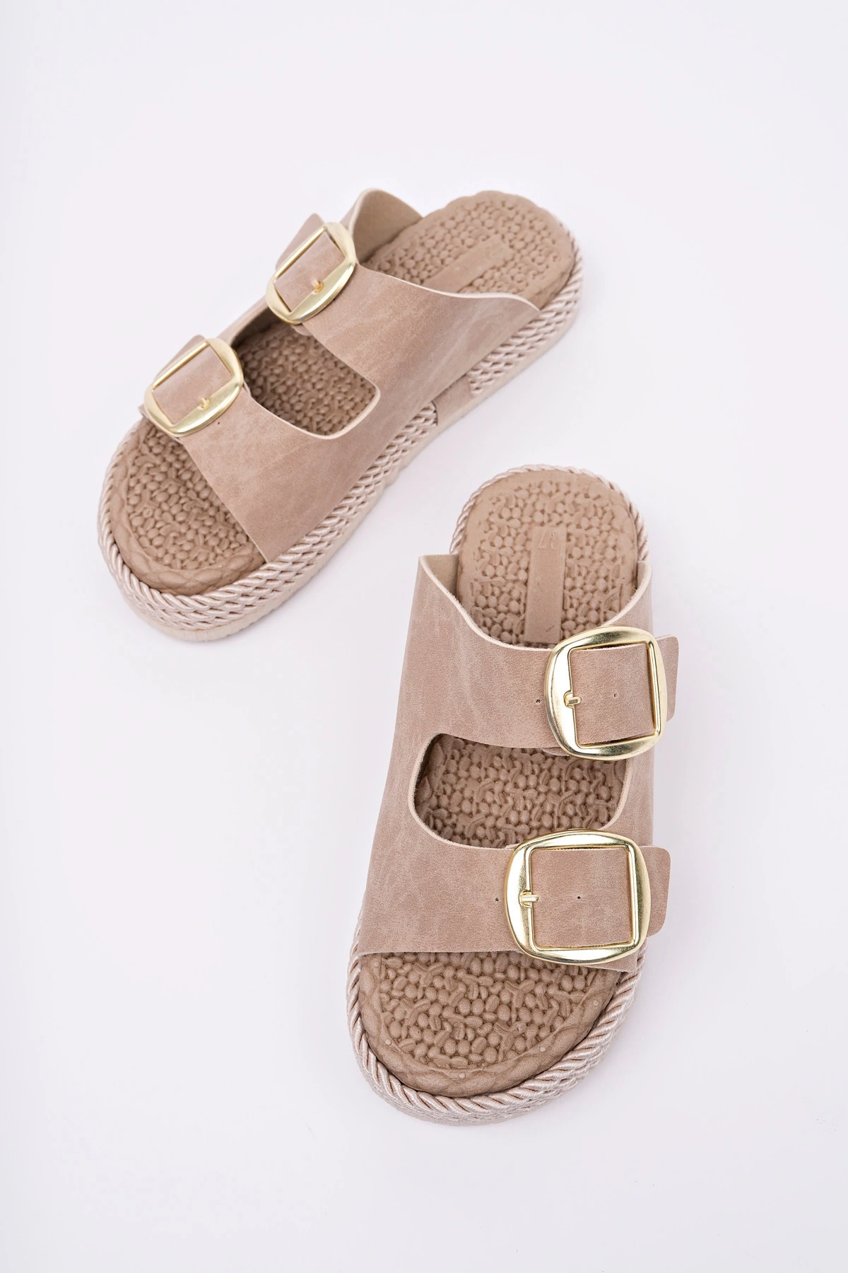 Kadın Bej Günlük Çift Tokalı Rahat Taban Hasır Sandalet Terlik