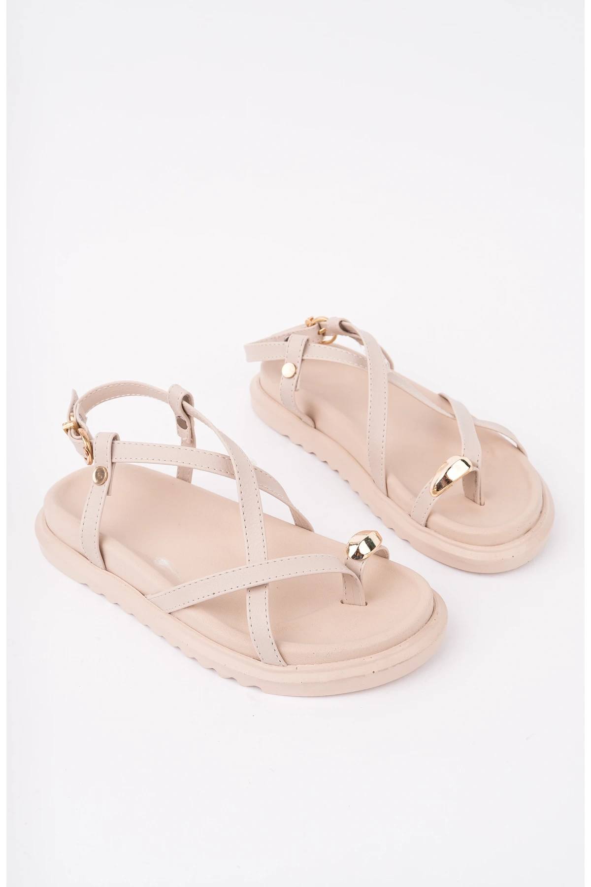 Kadın Bej Günlük Gold Yüzük Ince Çapraz Bantlı Parmak Arası Sandalet