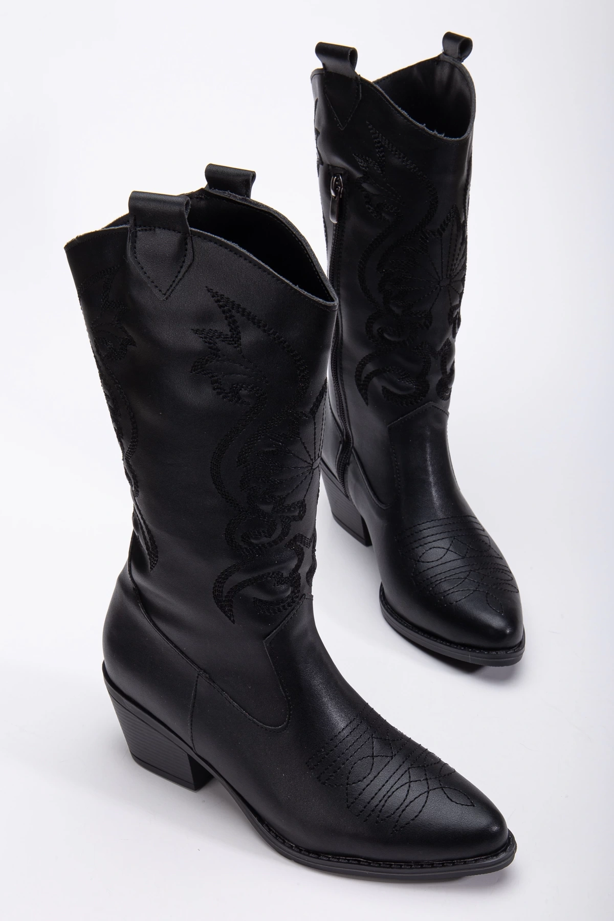 Kadın Siyah Deri Özel Nakış Fermuar Detaylı Kovboy Çizme