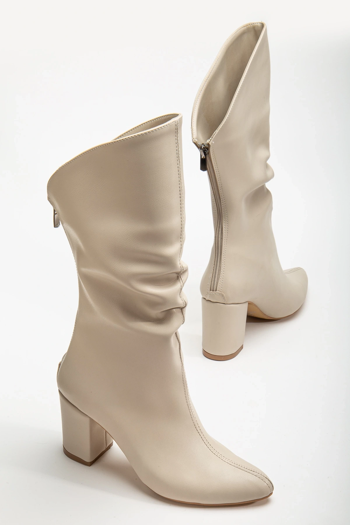 Liora Kadın Bej Arkası Fermuarlı Sivri Burun Büzgülü Çizme
