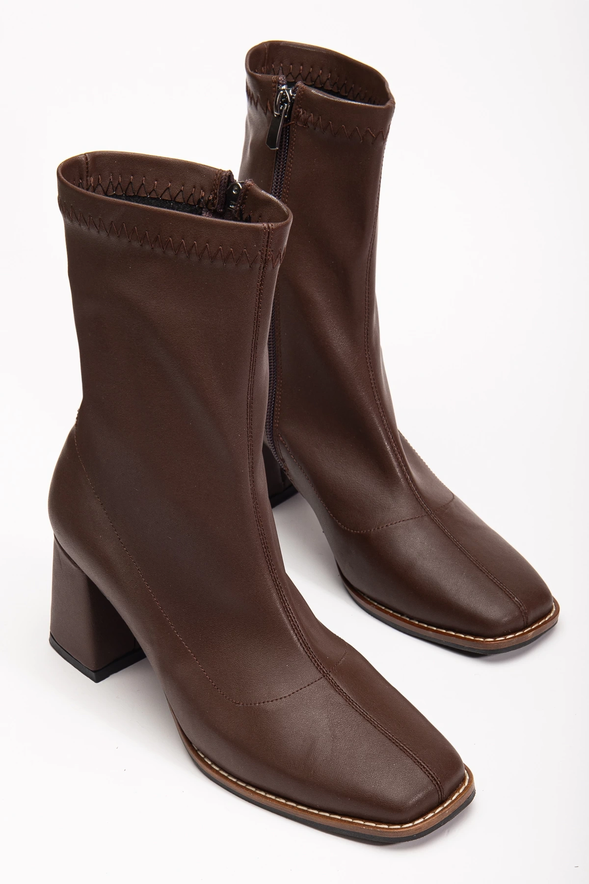 Kadın Orta Boy Küt Burun Streç Kumaş Topuklu Ayakkabı Acı Kahverengi