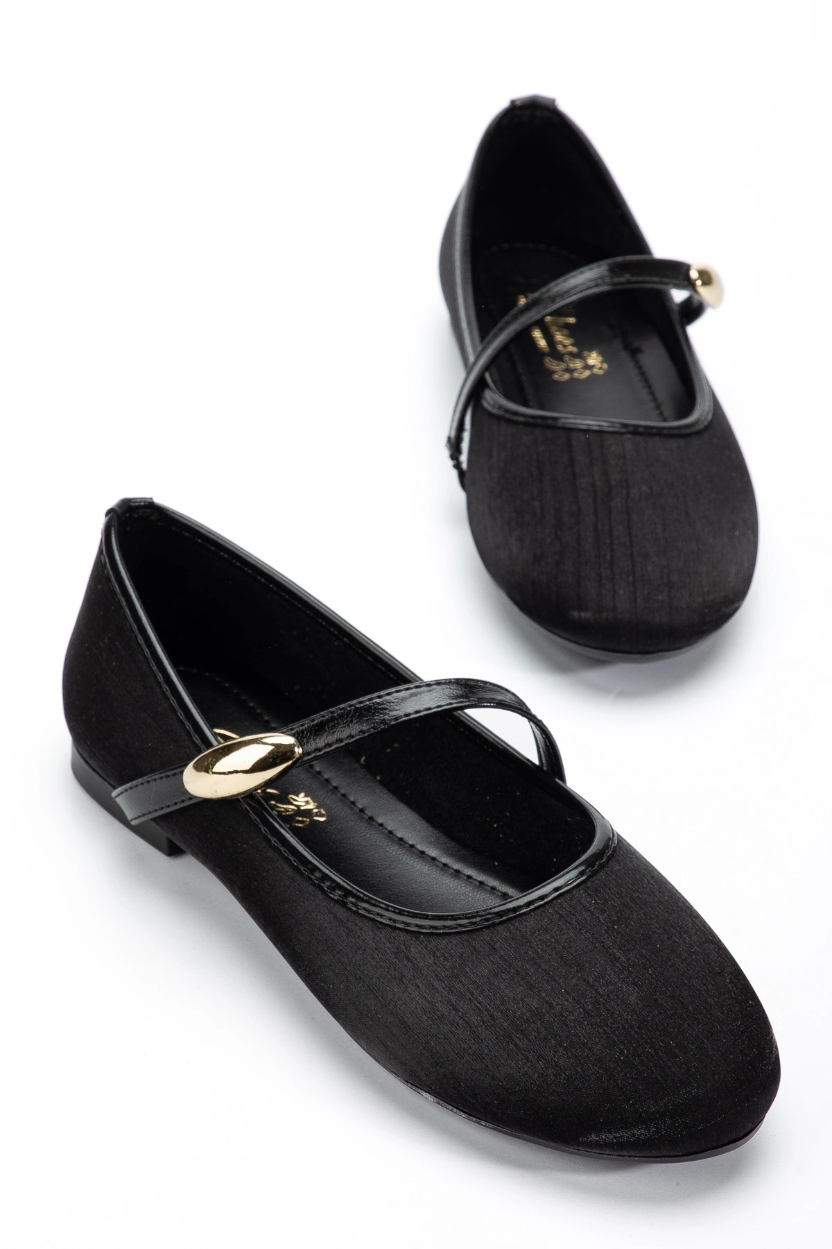 Kadın Siyah Gold Aksesuarlı Şık Parlak Kumaş Babet