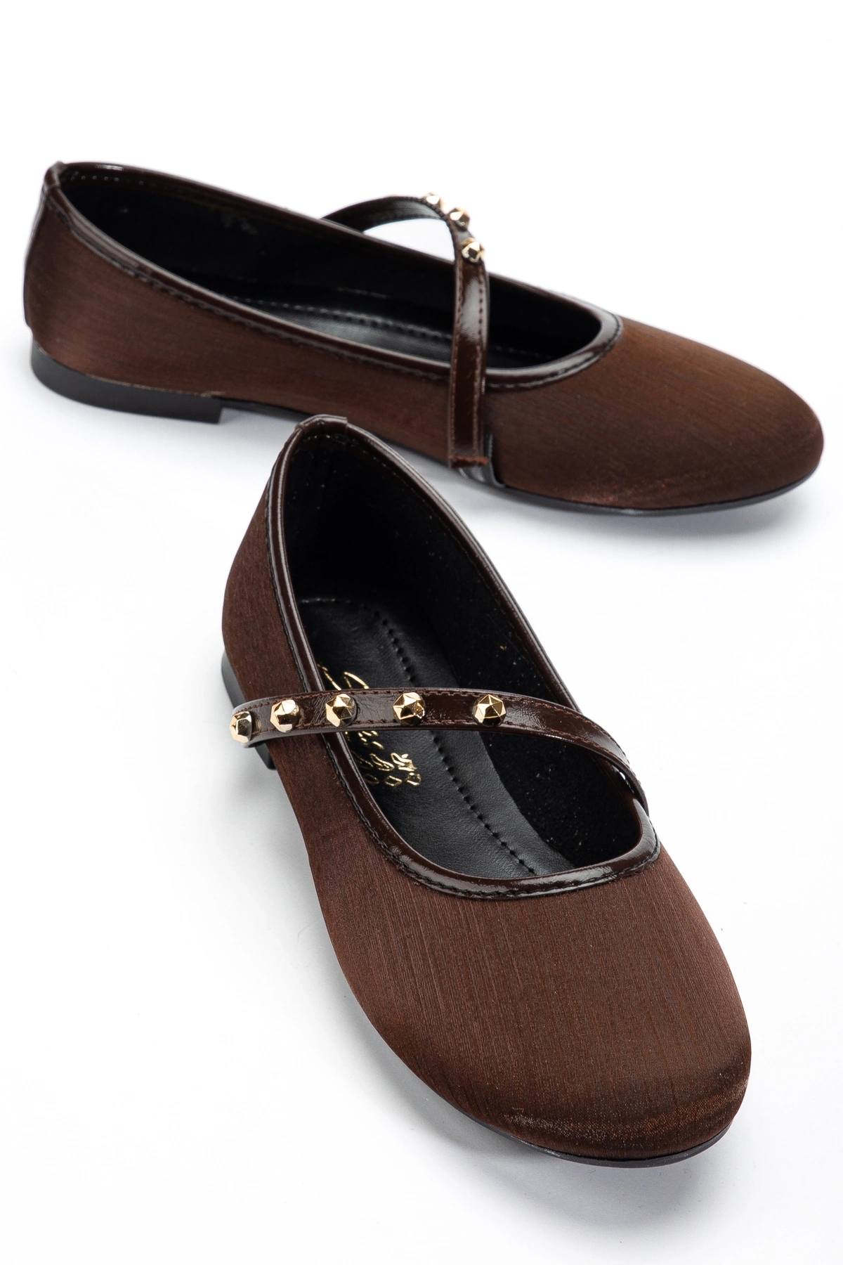 Kadın Kahverengi Gold Aksesuarlı Şık Parlak Kumaş Babet