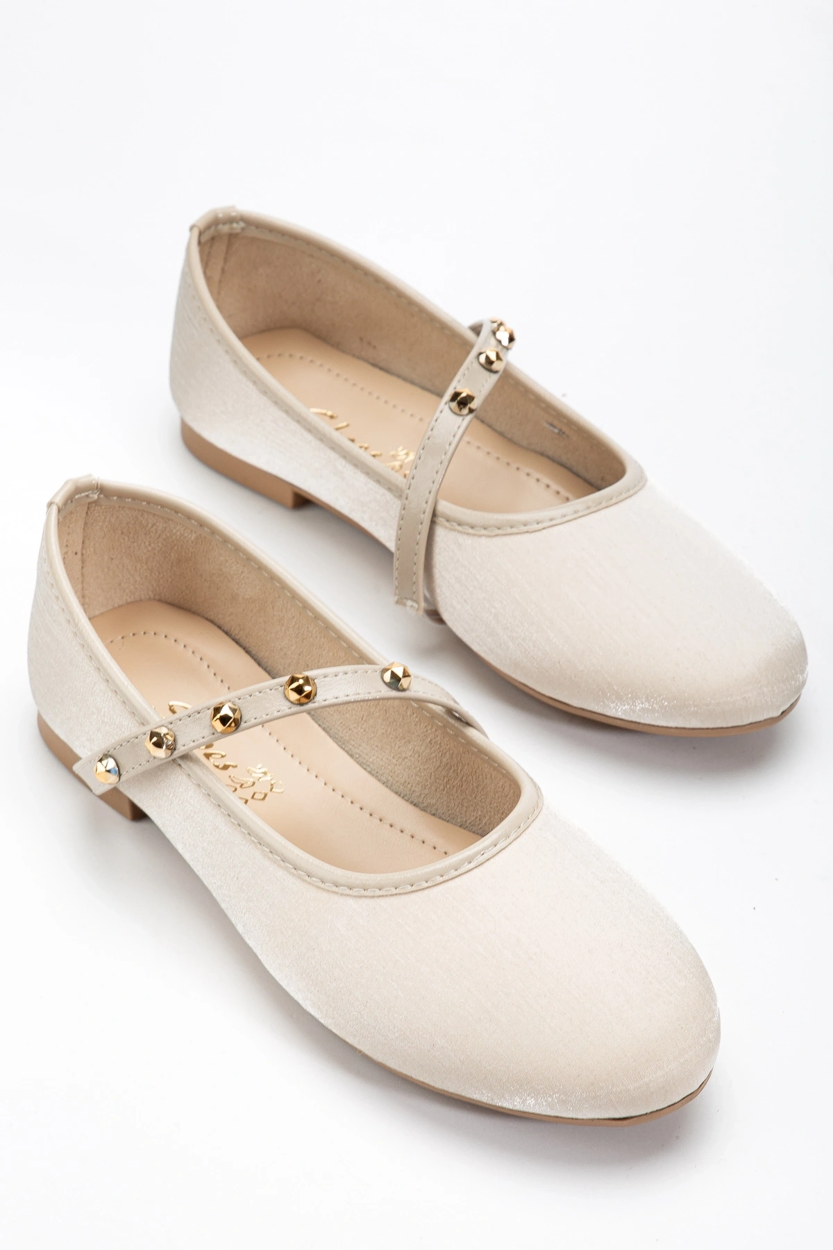 Kadın Bej Gold Aksesuarlı Şık Parlak Kumaş Babet