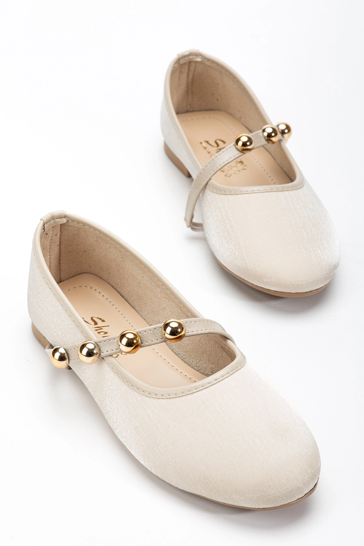 Kadın Bej Gold Aksesuarlı Şık Parlak Kumaş Babet