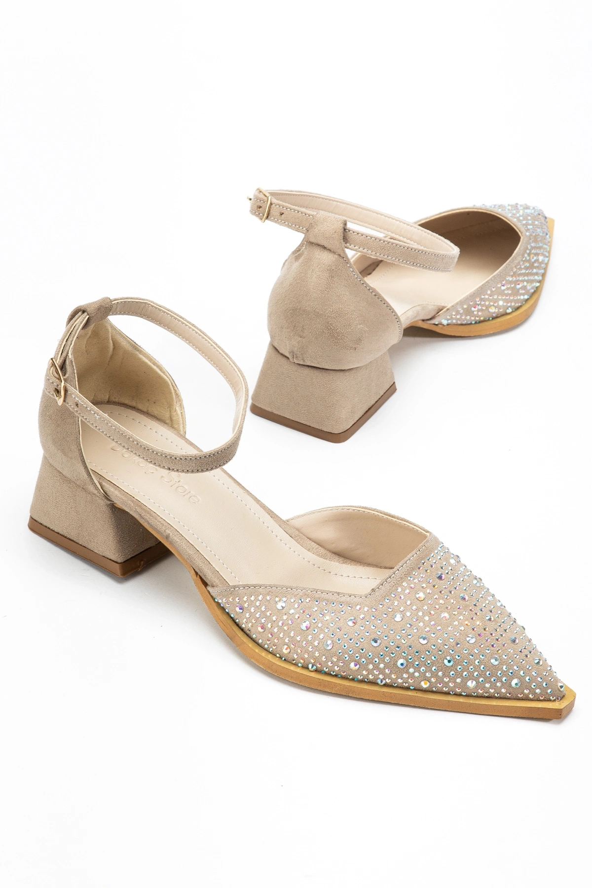 Kadın Bej Parlak Taşlı Süet Kumaş Kısa Topuklu Ayakkabı